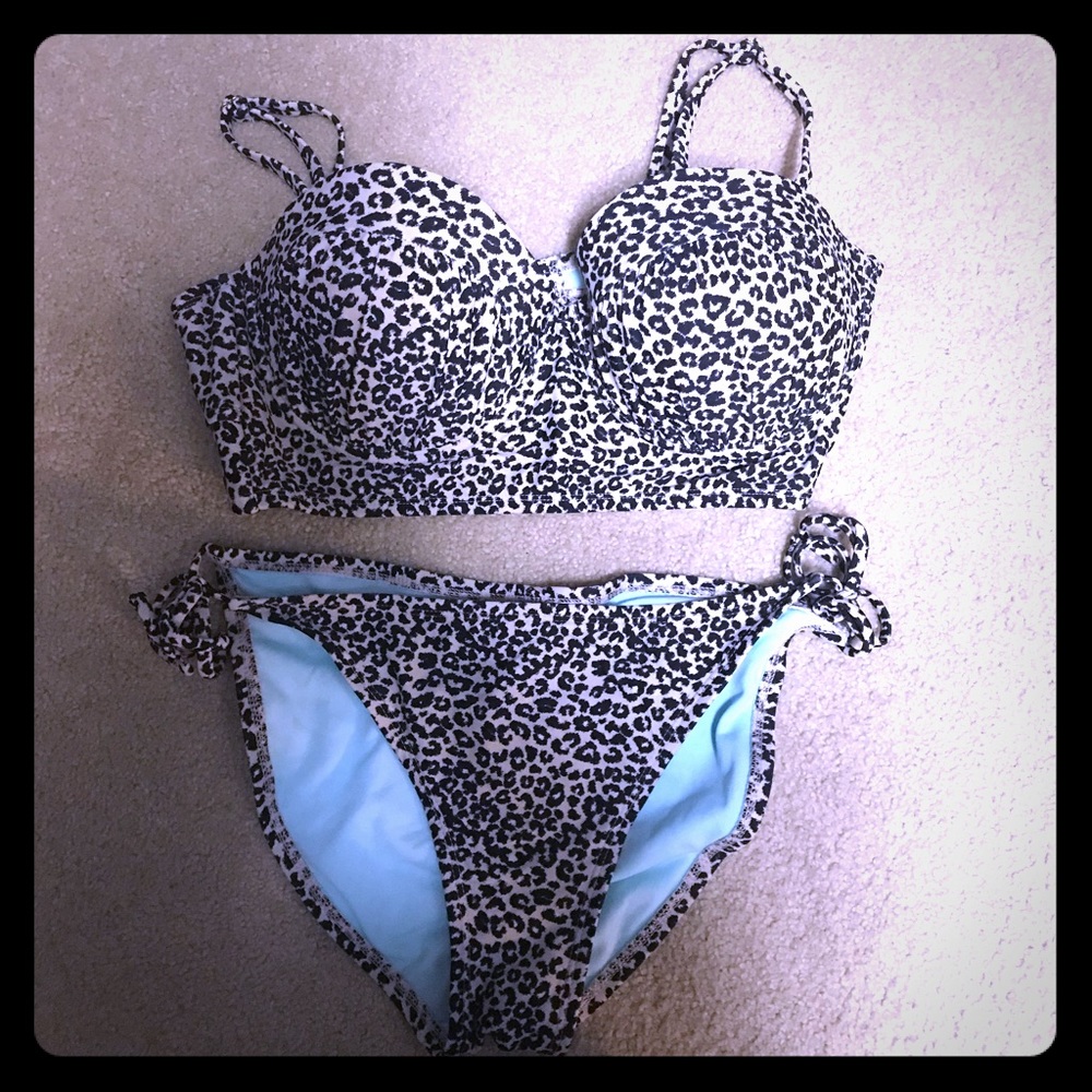 Leopard print bikini